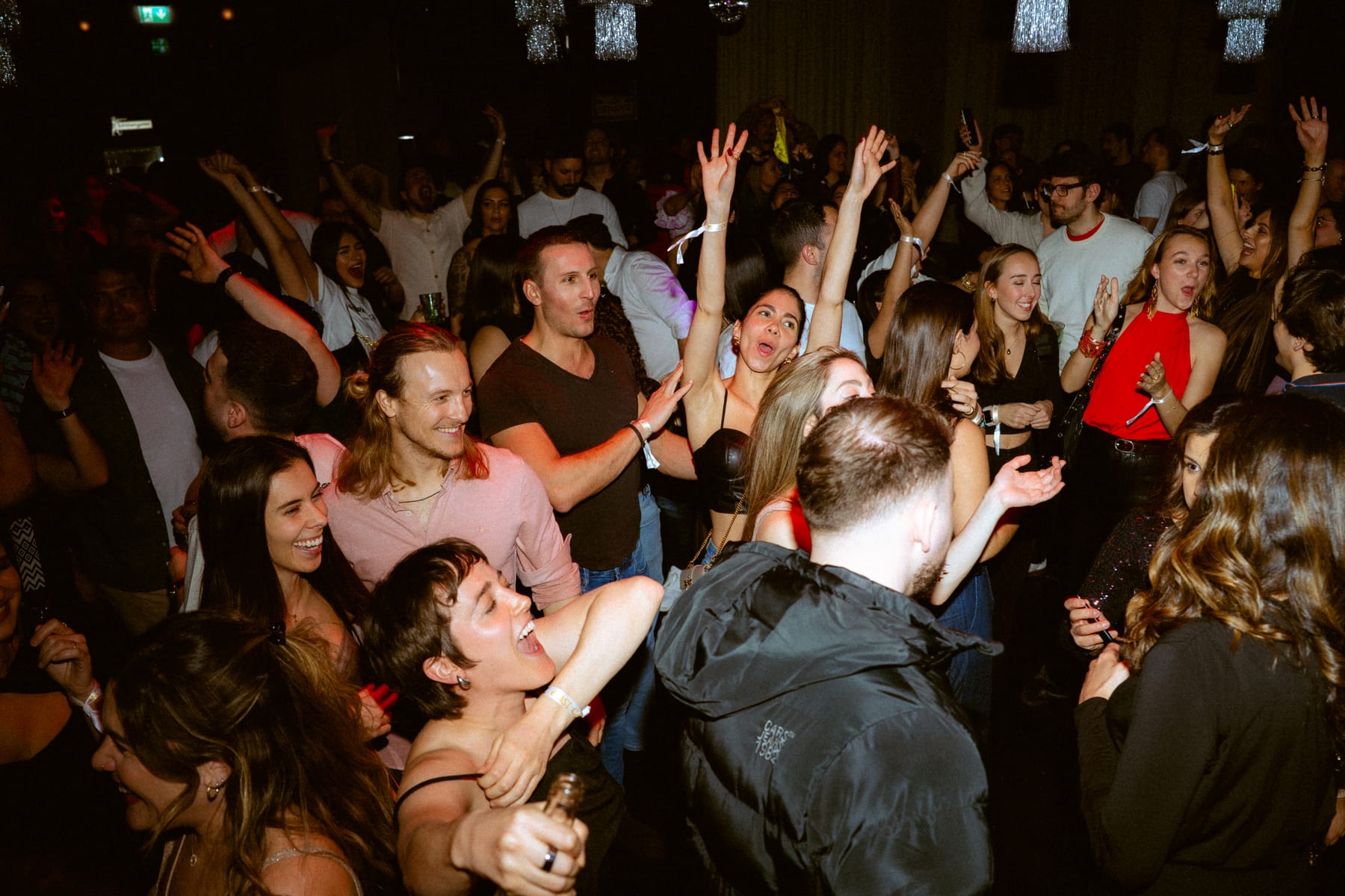 Eventfotografie Zürich — live concert coverage direct flash