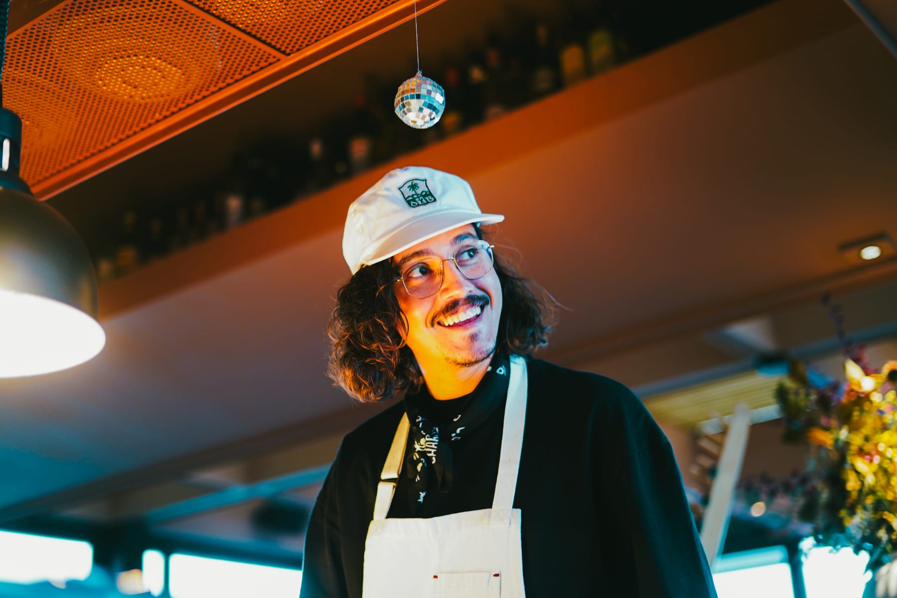 Creative headshot Switzerland — personal branding session